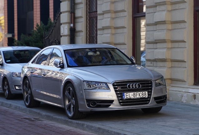 Audi S8 D4