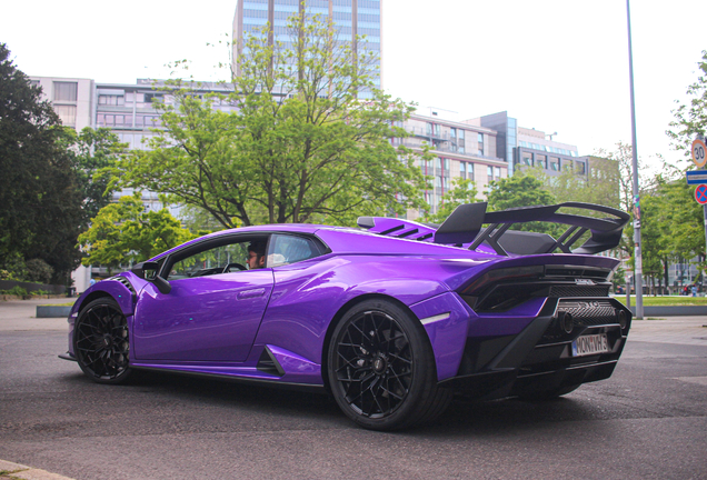 Lamborghini Huracán LP640-2 STO