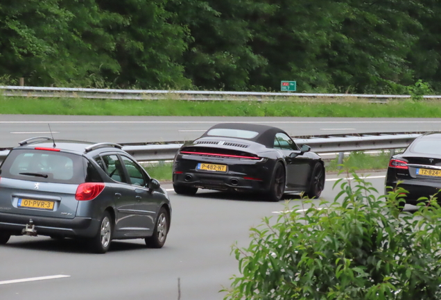 Porsche 992 Carrera 4 GTS Cabriolet