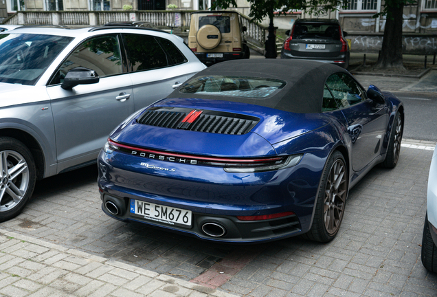 Porsche 992 Carrera 4S Cabriolet