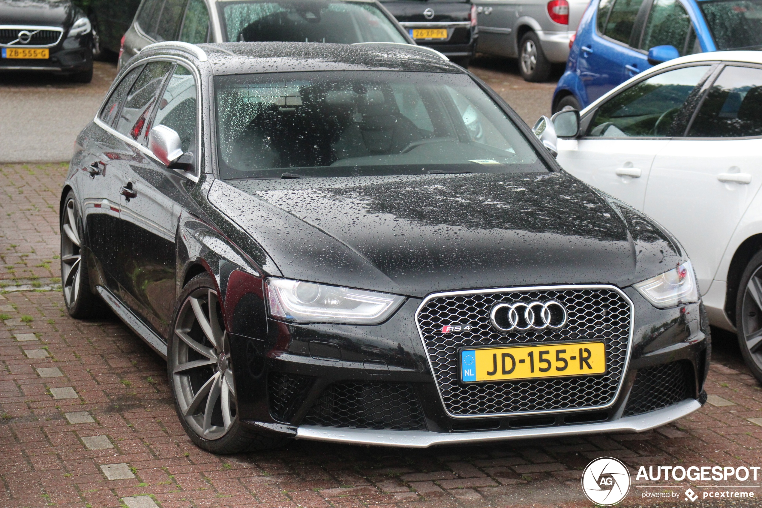 Audi RS4 Avant B8