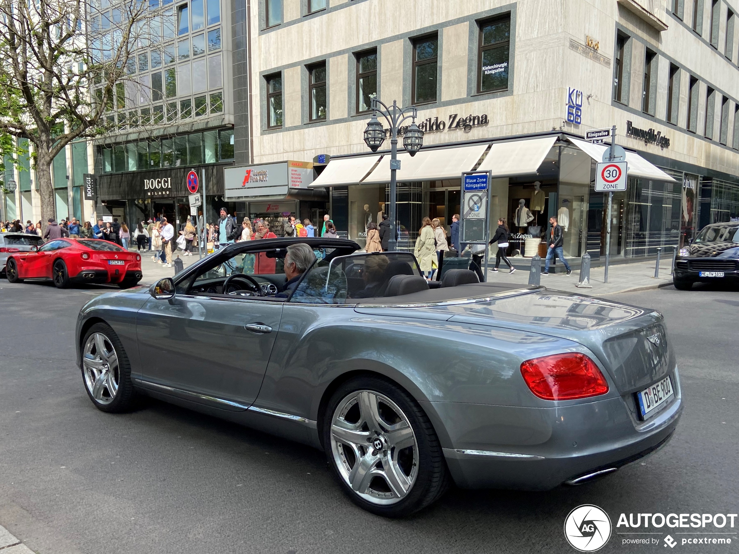 Bentley Continental GTC 2012