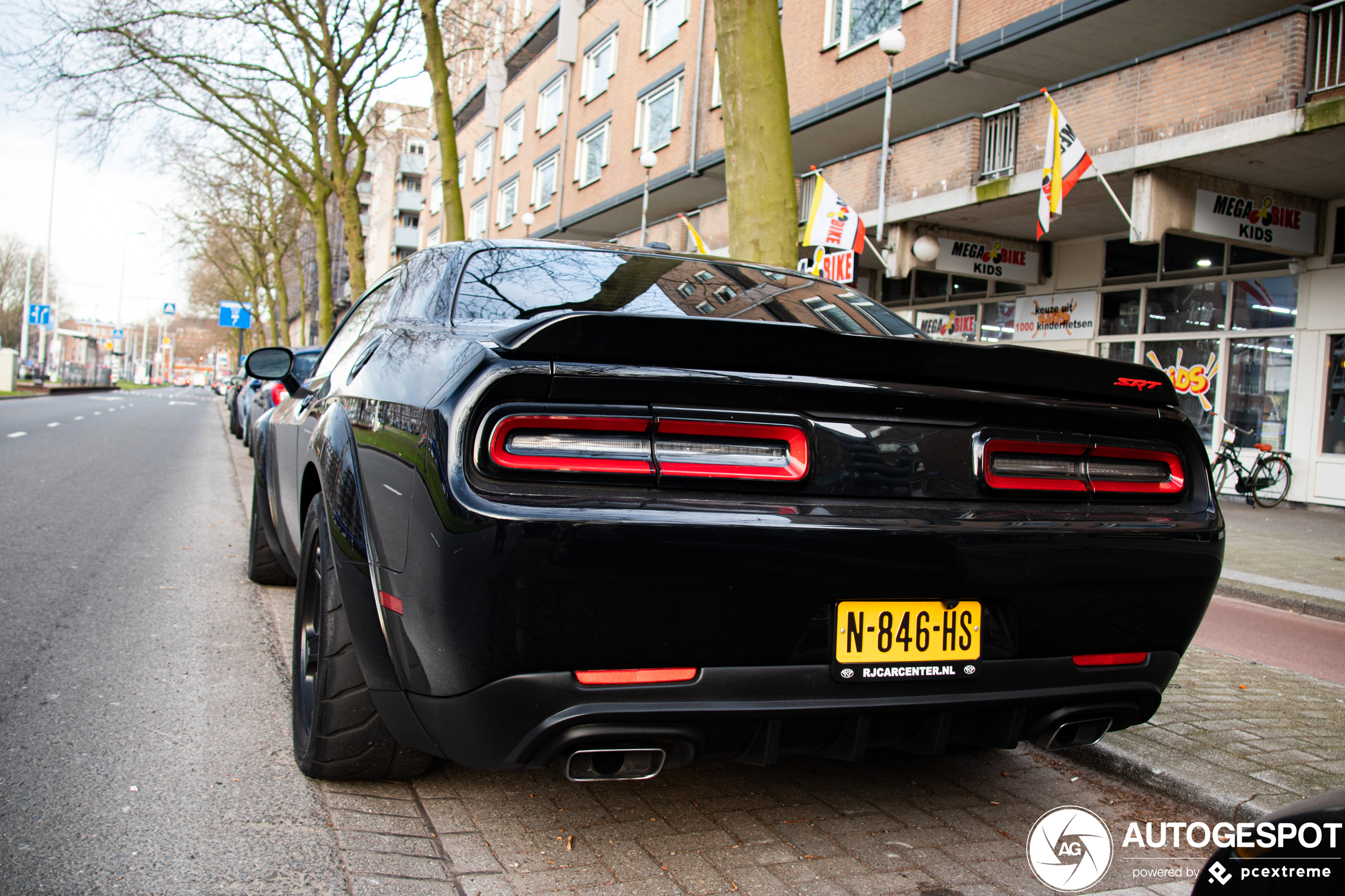 Dodge Challenger SRT-8 392