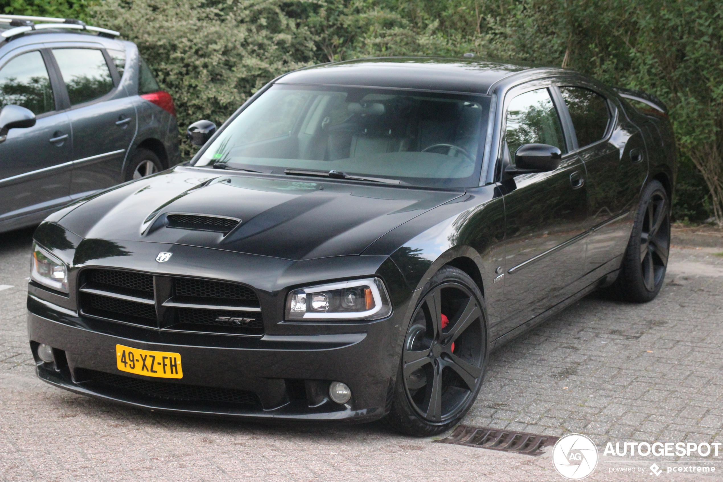 Dodge Charger SRT-8