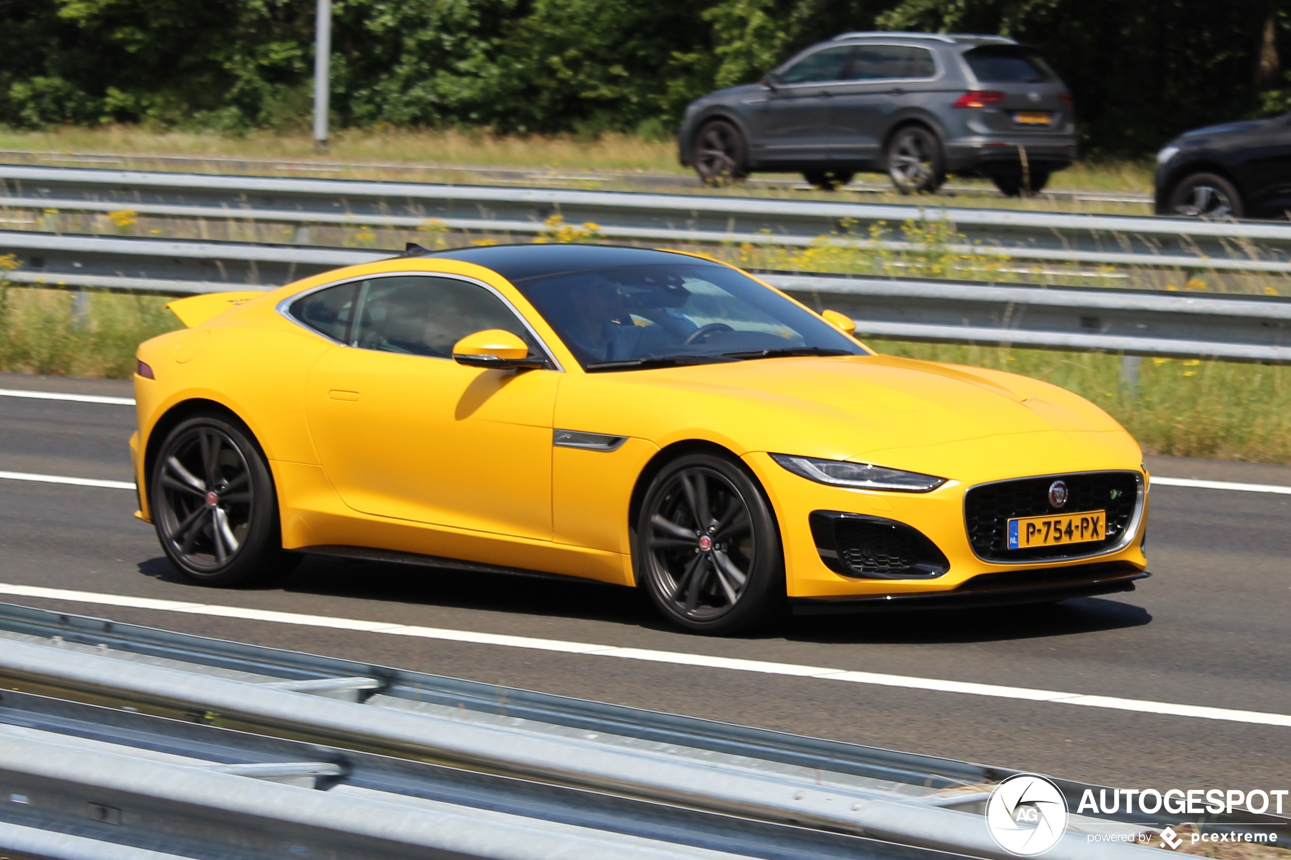 Jaguar F-TYPE R Coupé 2020