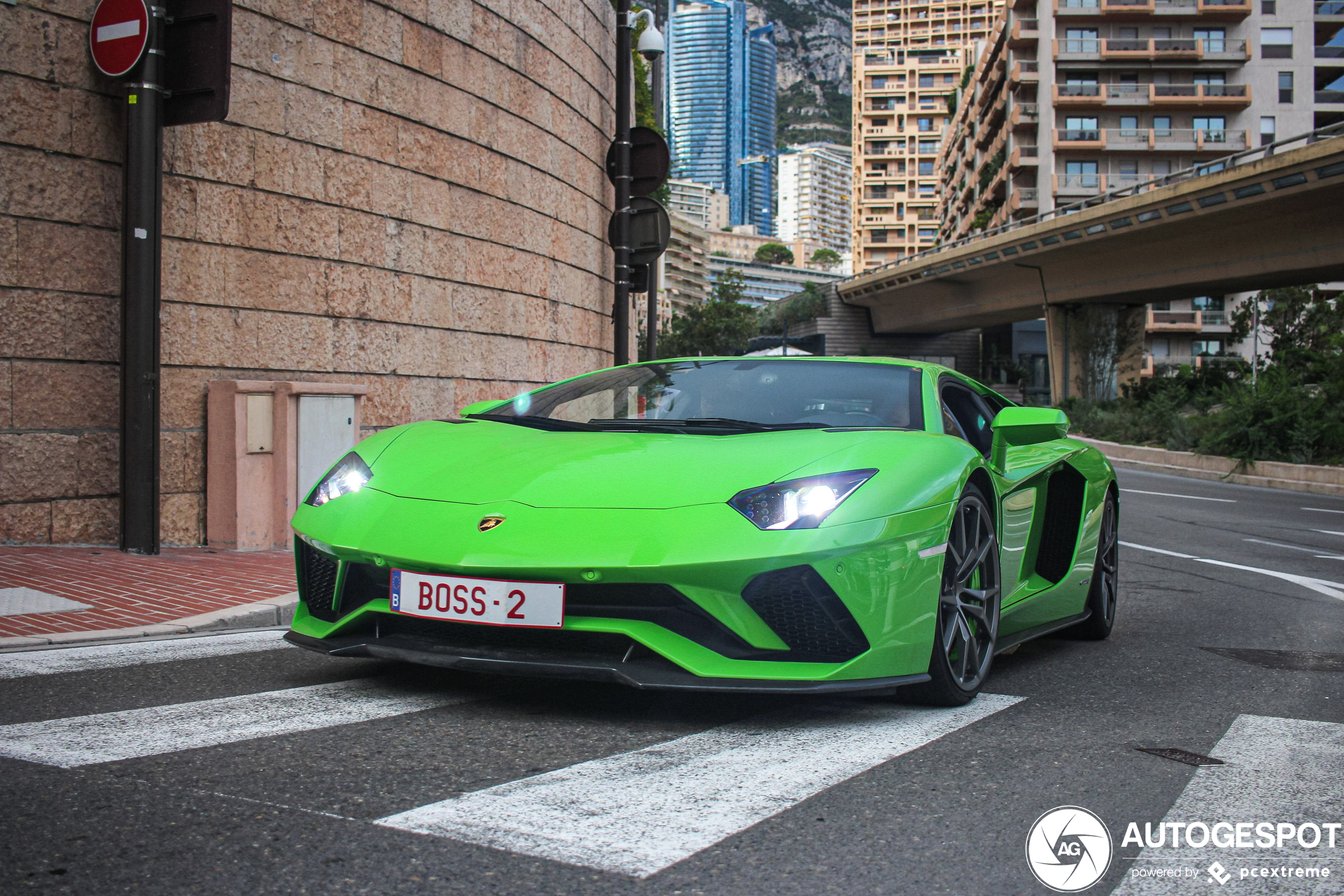 Lamborghini Aventador S LP740-4