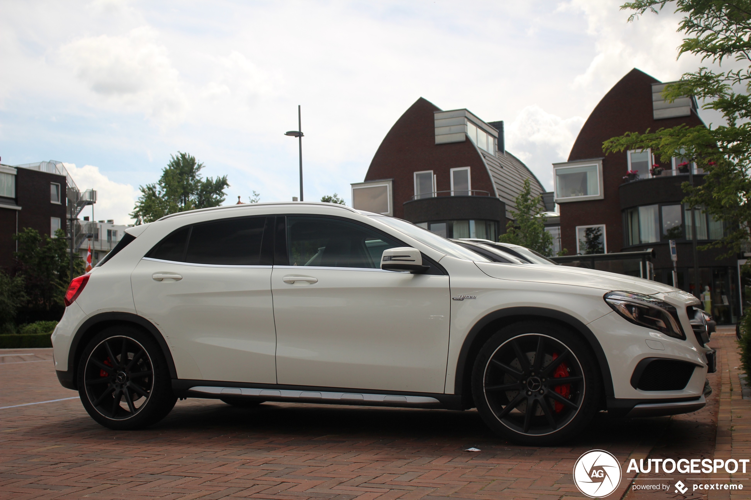 Mercedes-Benz GLA 45 AMG X156