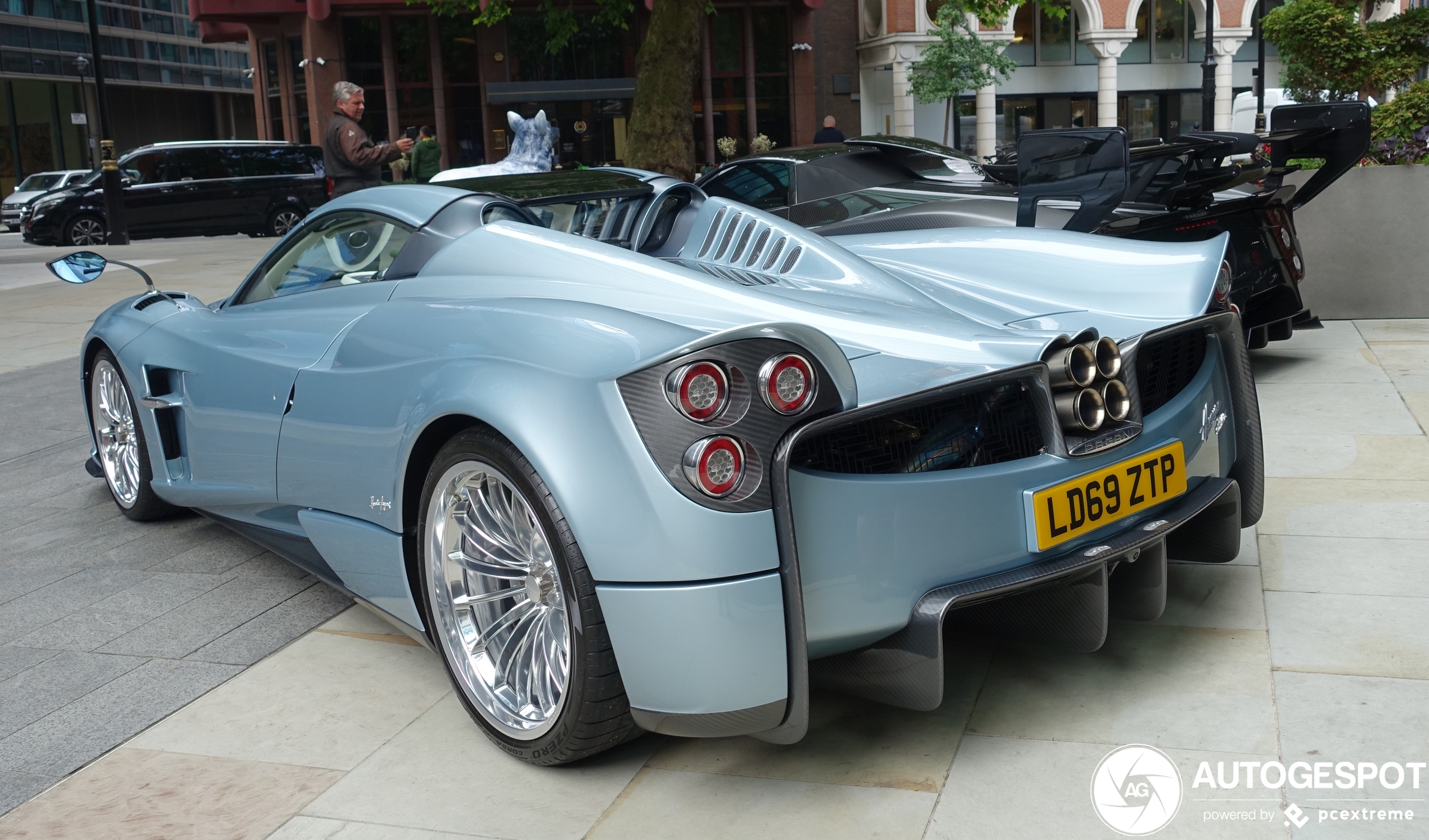 Pagani Huayra Roadster