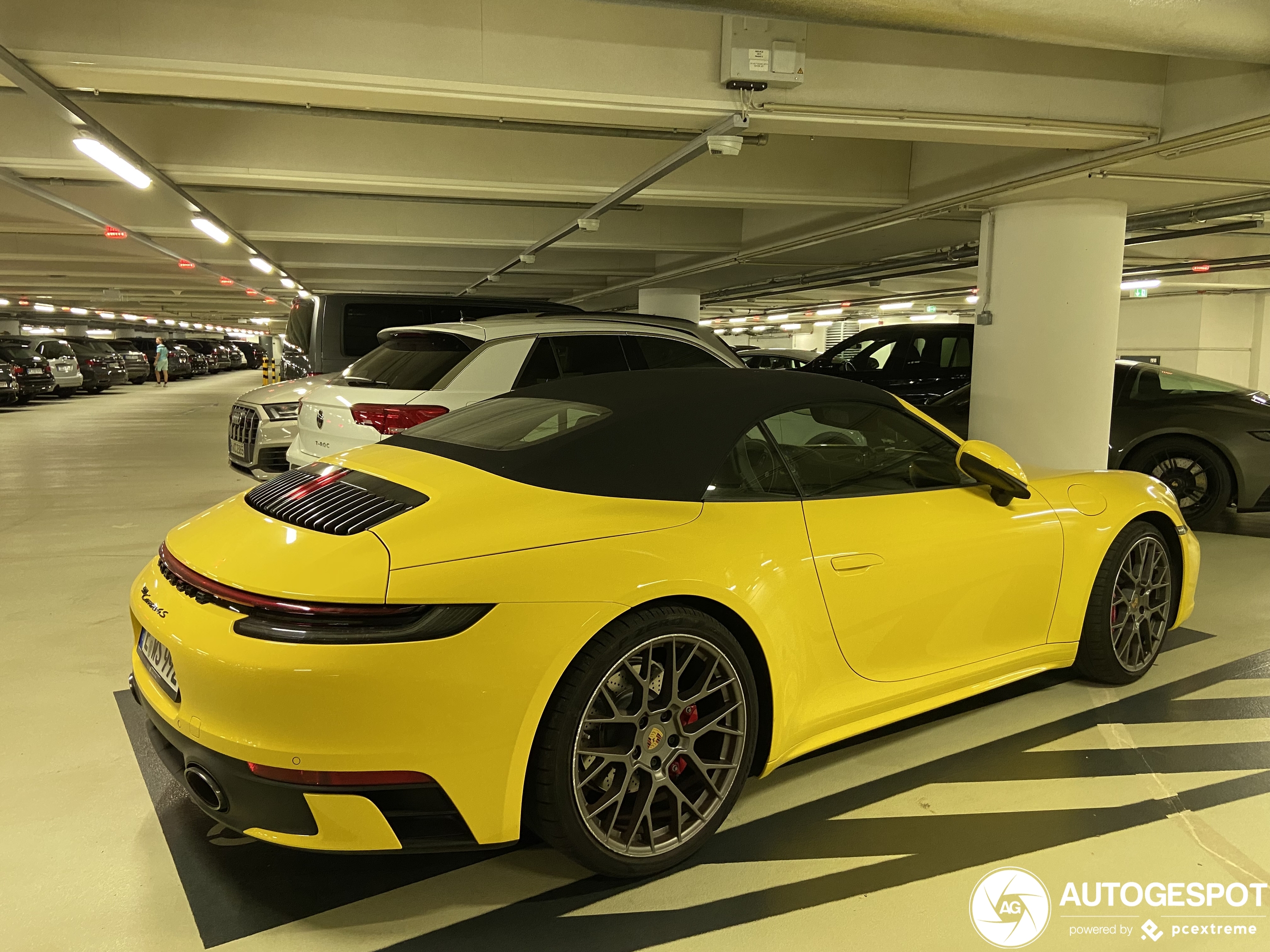 Porsche 992 Carrera 4S Cabriolet