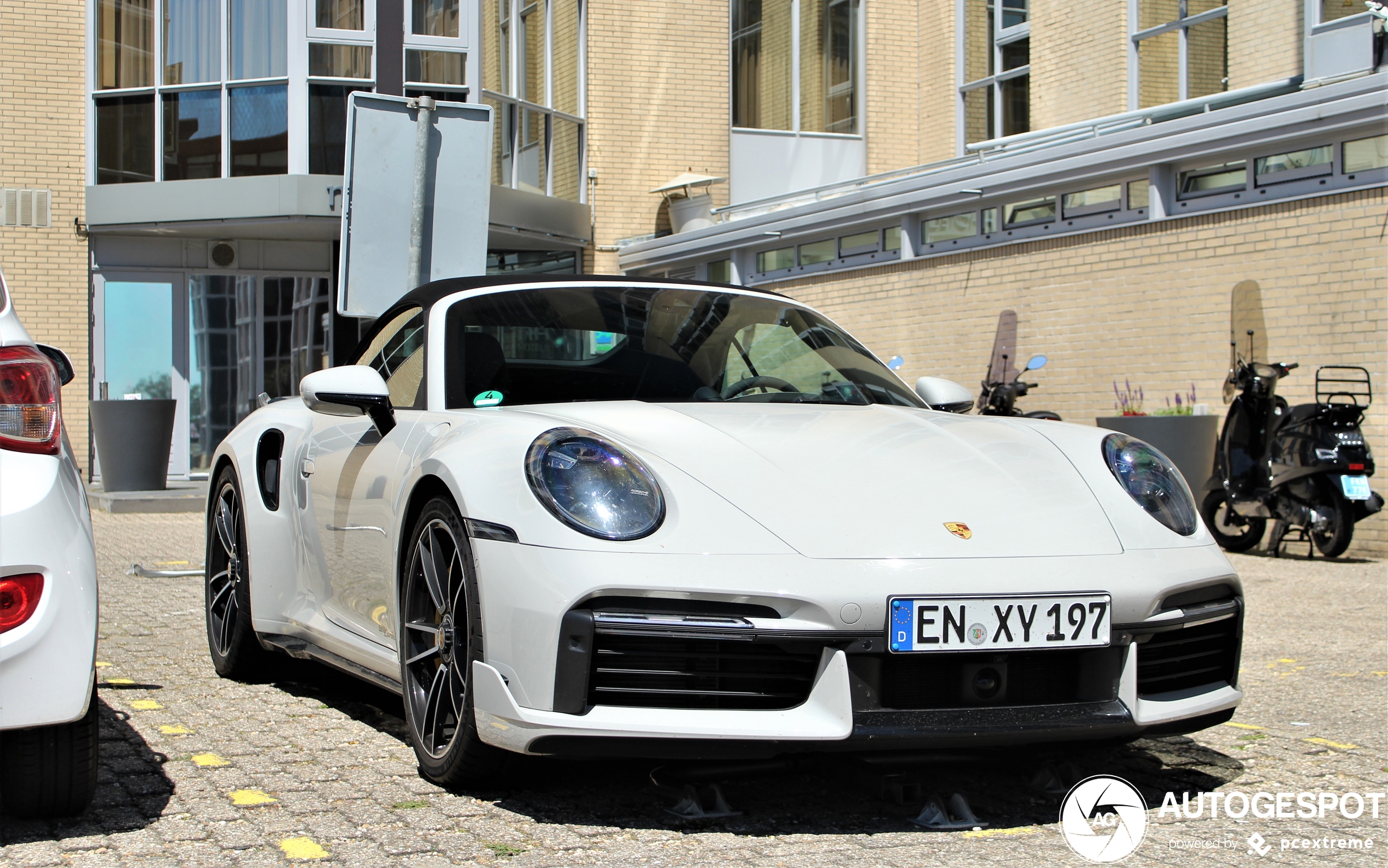 Porsche 992 Turbo S Cabriolet