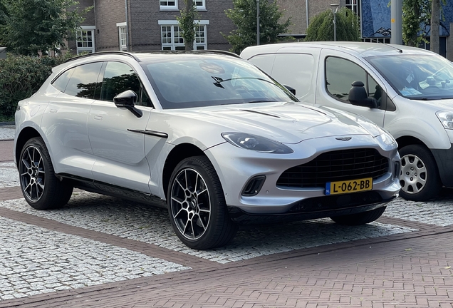 Aston Martin DBX