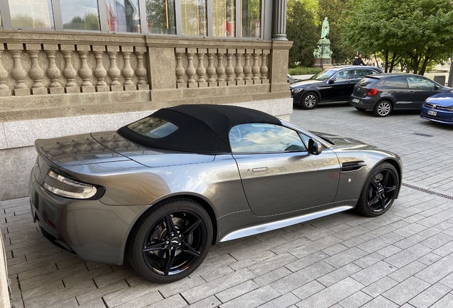 Aston Martin V8 Vantage Roadster 2012