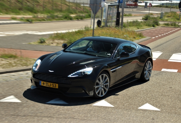 Aston Martin Vanquish 2013