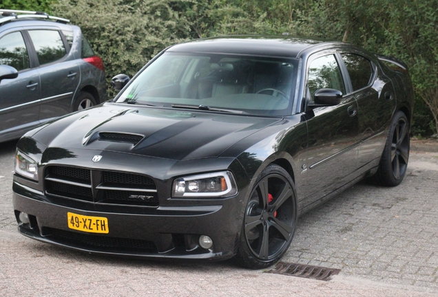 Dodge Charger SRT-8