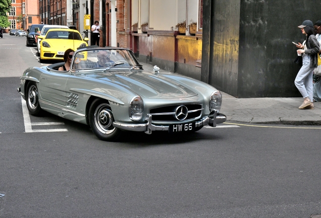 Mercedes-Benz 300SL Roadster