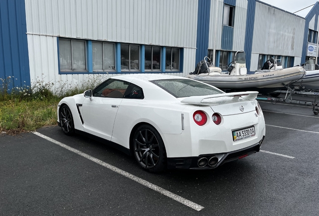 Nissan GT-R 2011