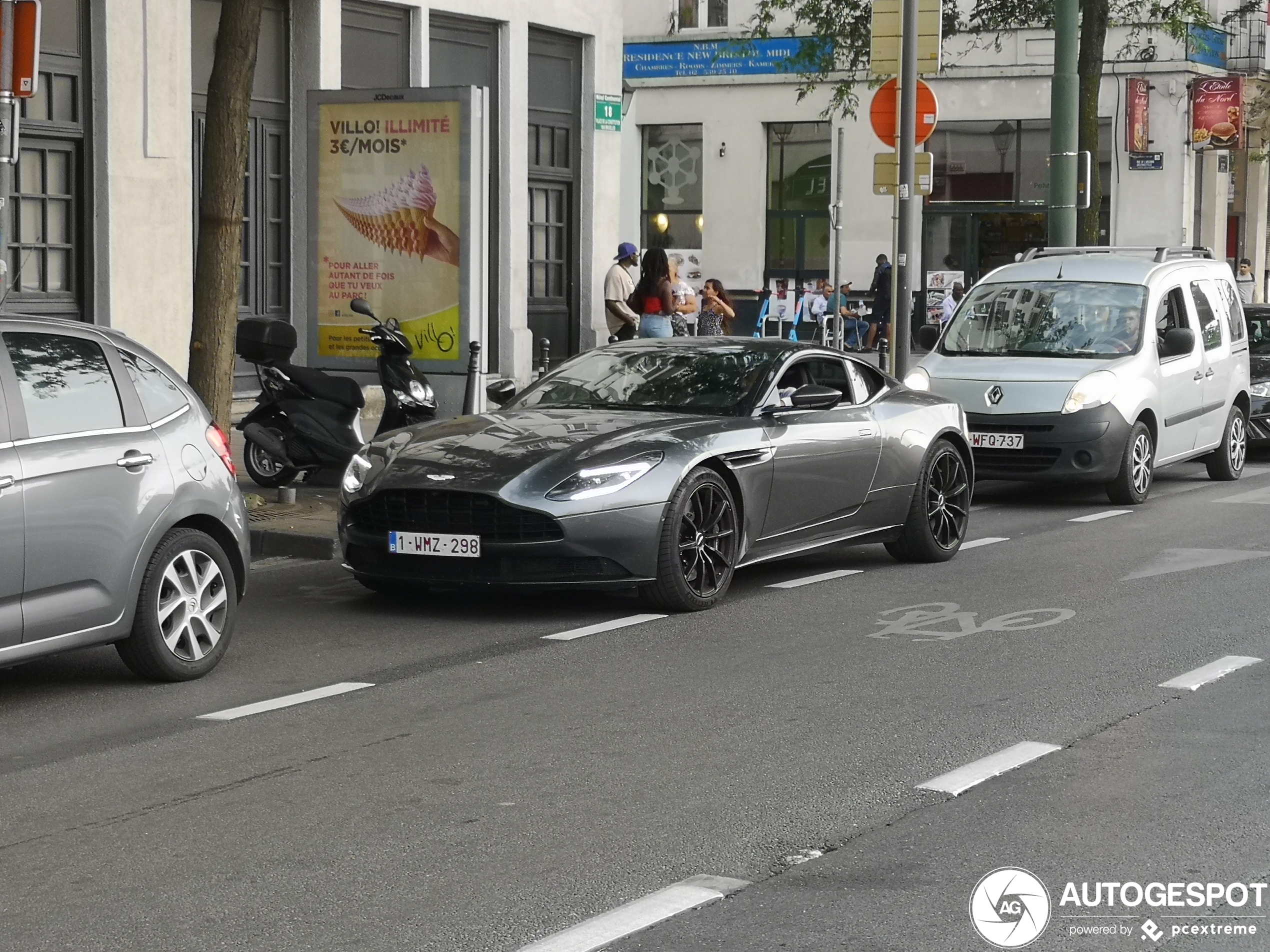 Aston Martin DB11 V8