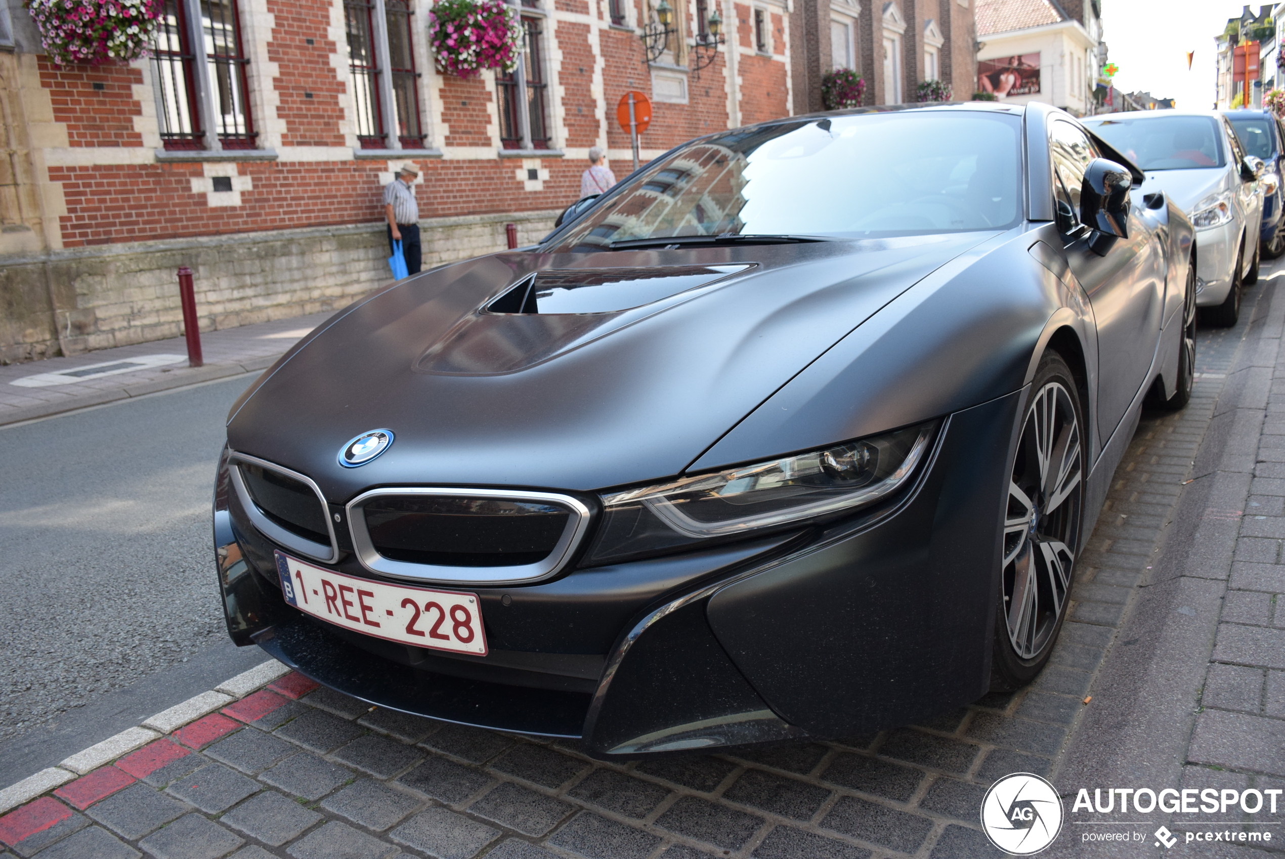 BMW i8 Protonic Frozen Black Edition