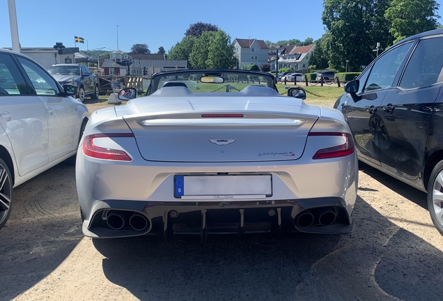 Aston Martin Vanquish S Volante 2017