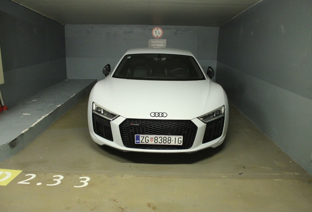 Audi R8 V10 Plus 2015