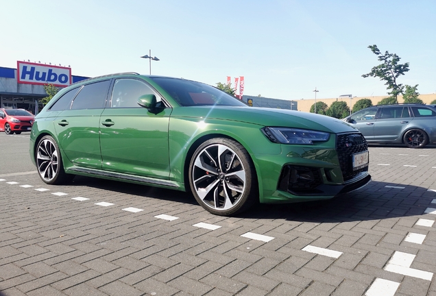 Audi RS4 Avant B9