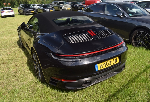 Porsche 992 Carrera 4S Cabriolet