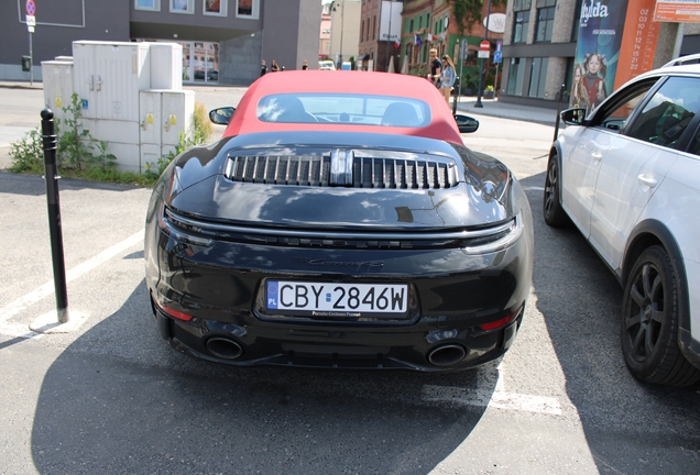 Porsche 992 Carrera 4S Cabriolet