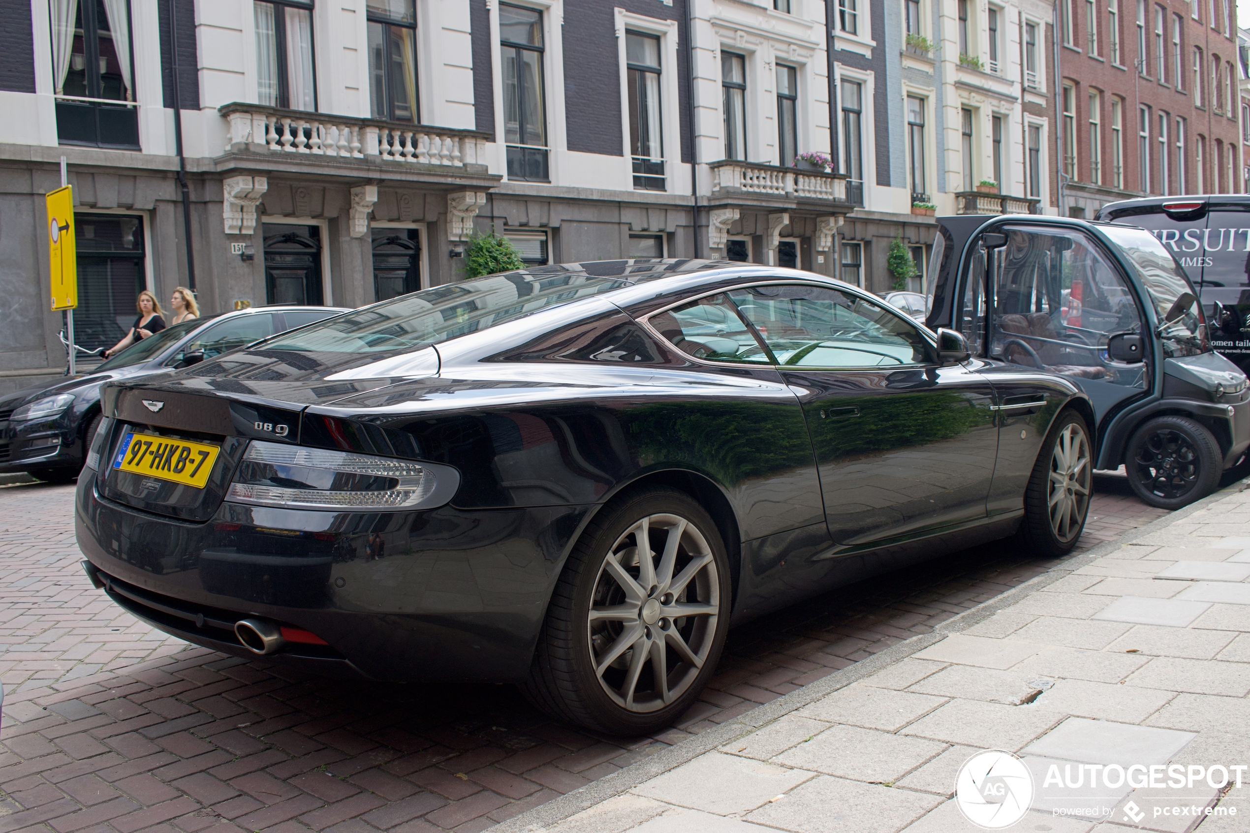 Aston Martin DB9