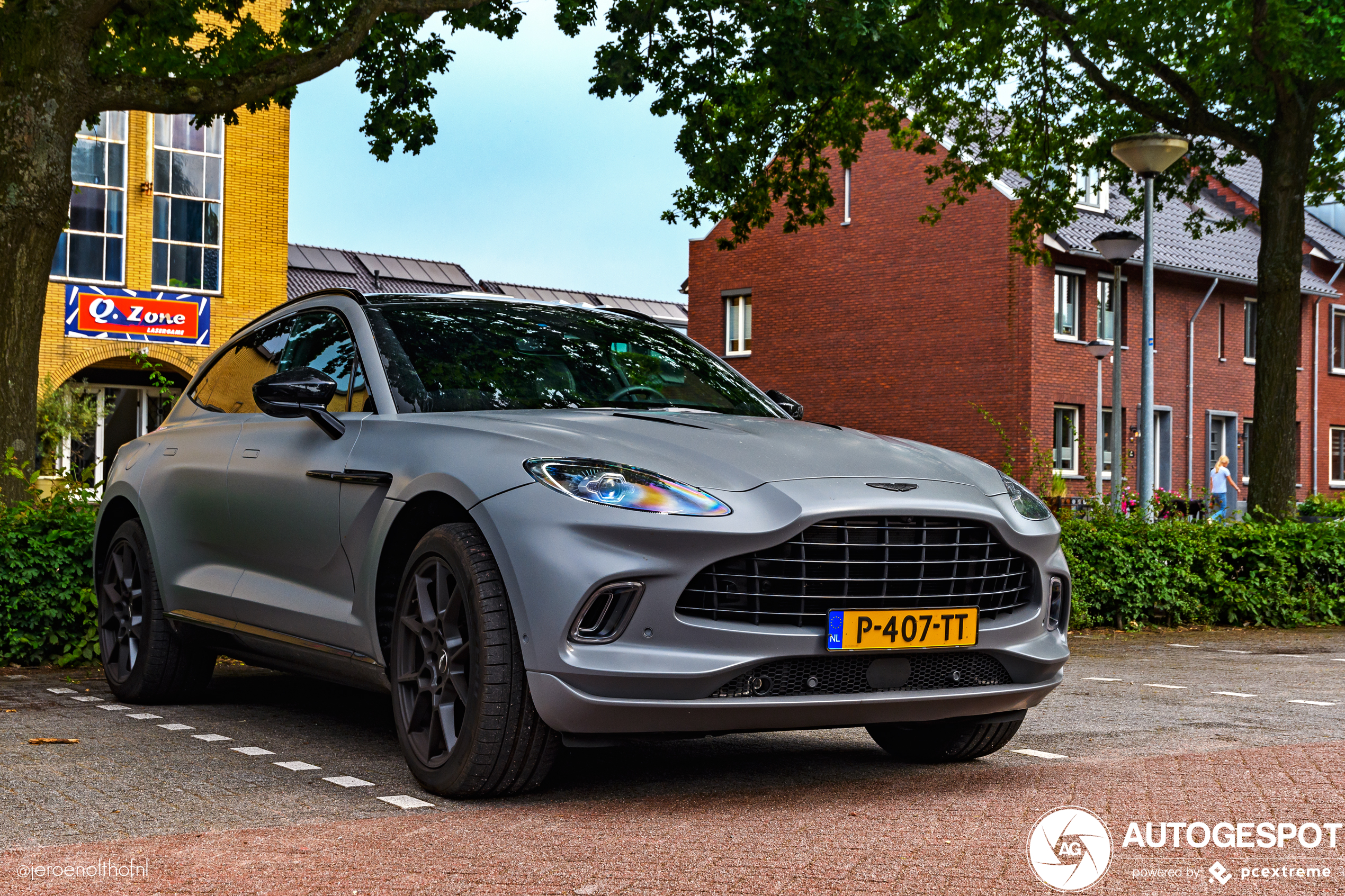 Aston Martin DBX