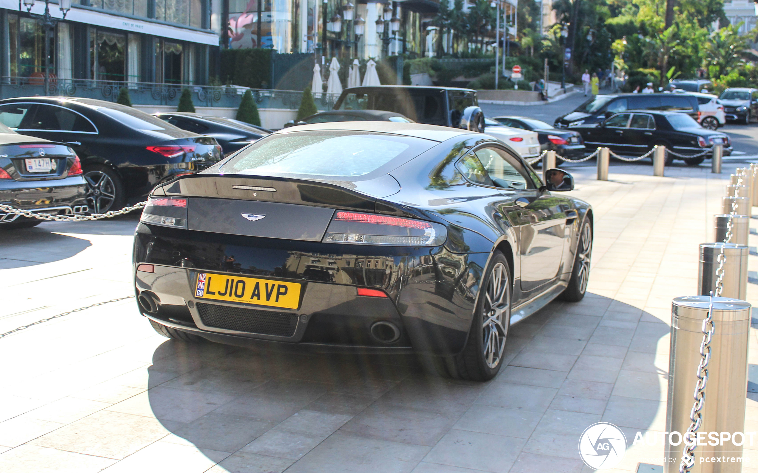 Aston Martin V12 Vantage S