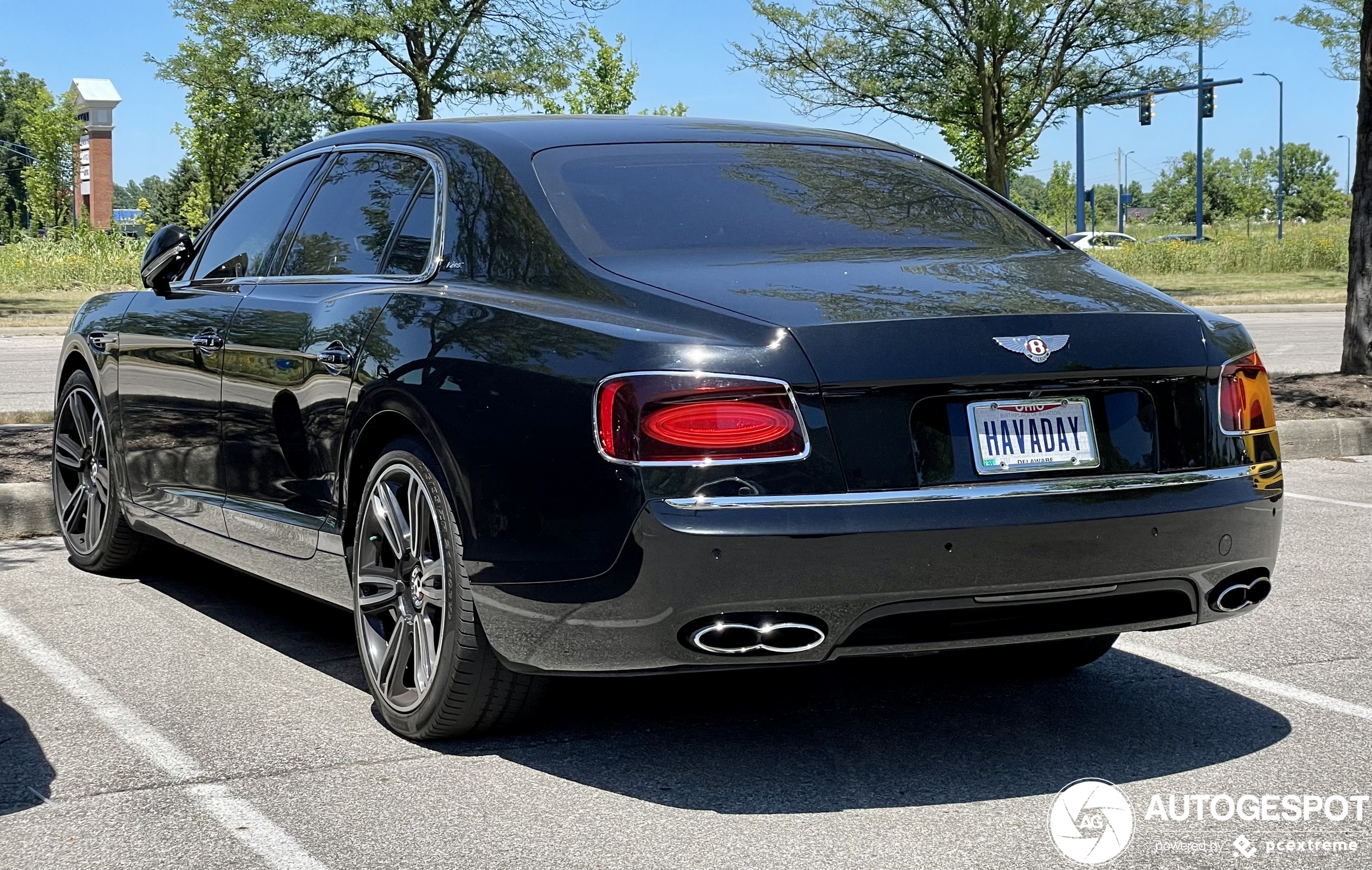 Bentley Flying Spur V8 S