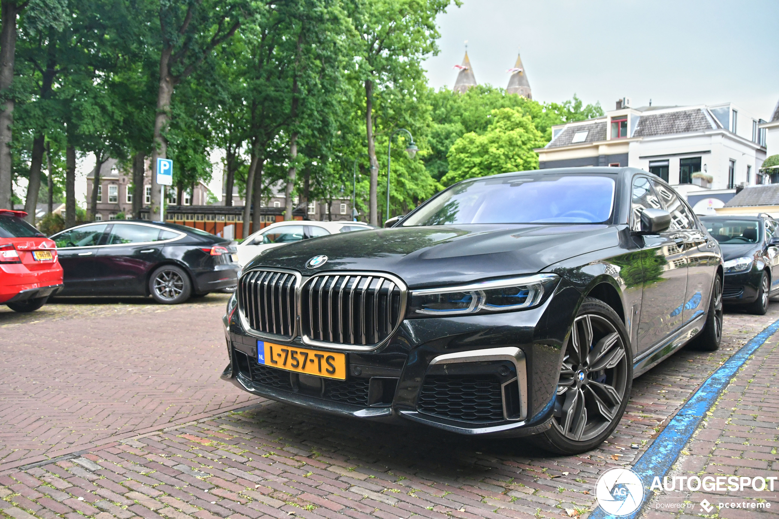 BMW M760Li xDrive 2019