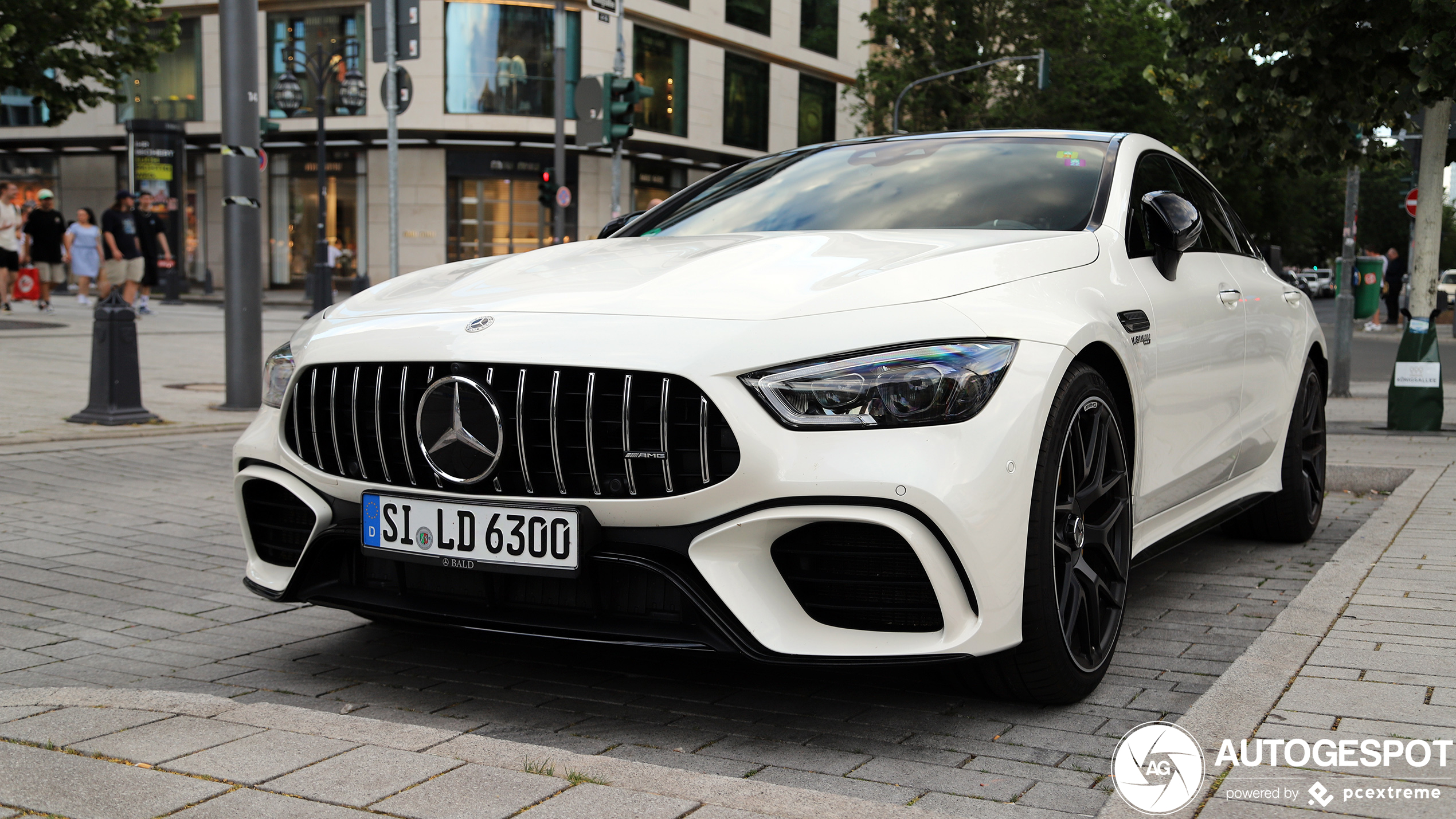 Mercedes-AMG GT 63 S X290