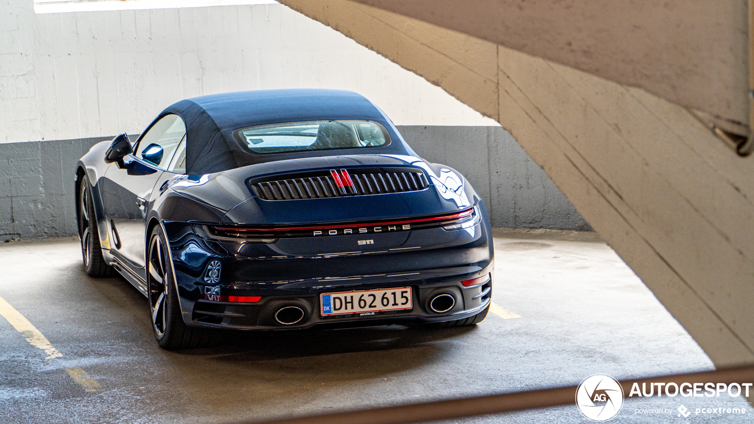 Porsche 992 Carrera 4S Cabriolet