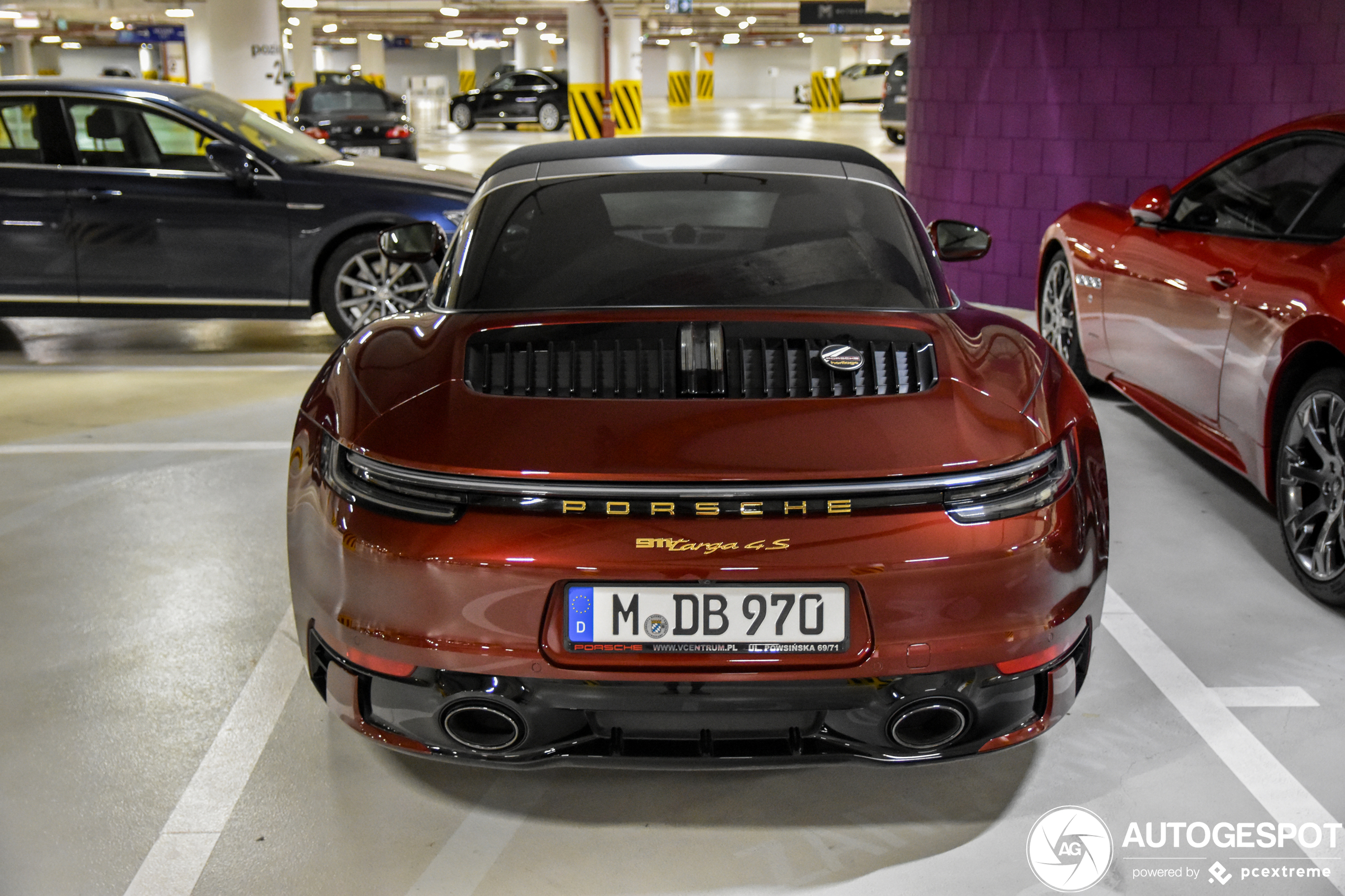 Porsche 992 Targa 4S Heritage Design Edition