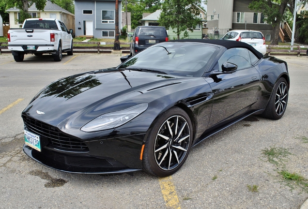 Aston Martin DB11 V8 Volante