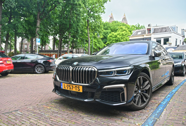 BMW M760Li xDrive 2019