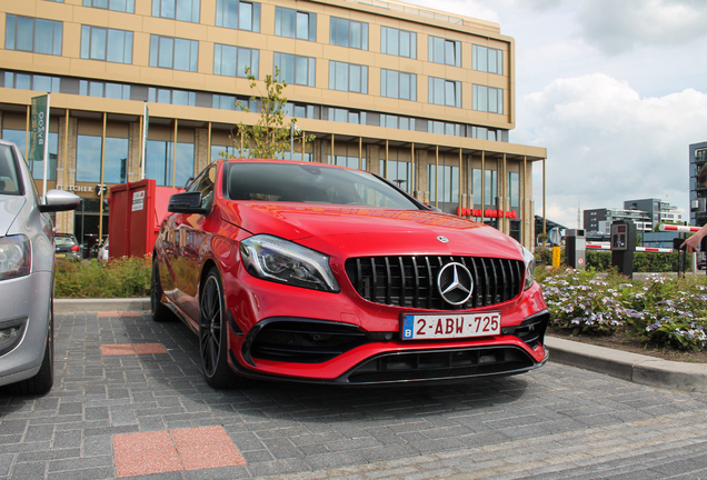 Mercedes-AMG A 45 W176 2015