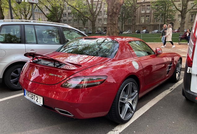 Mercedes-Benz SLS AMG