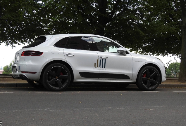 Porsche 95B Macan Turbo