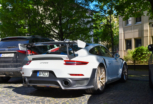 Porsche 991 GT2 RS Weissach Package