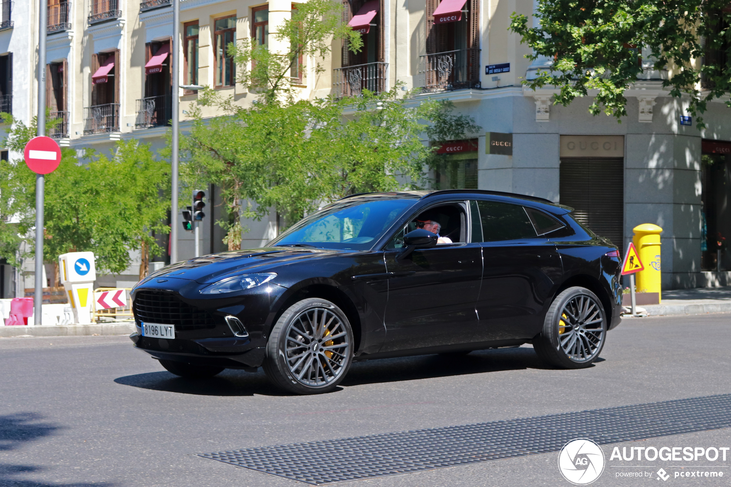 Aston Martin DBX