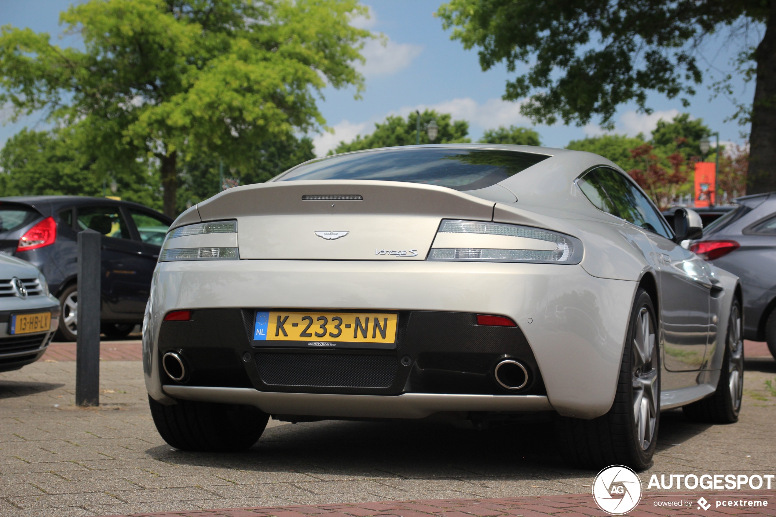 Aston Martin V8 Vantage S