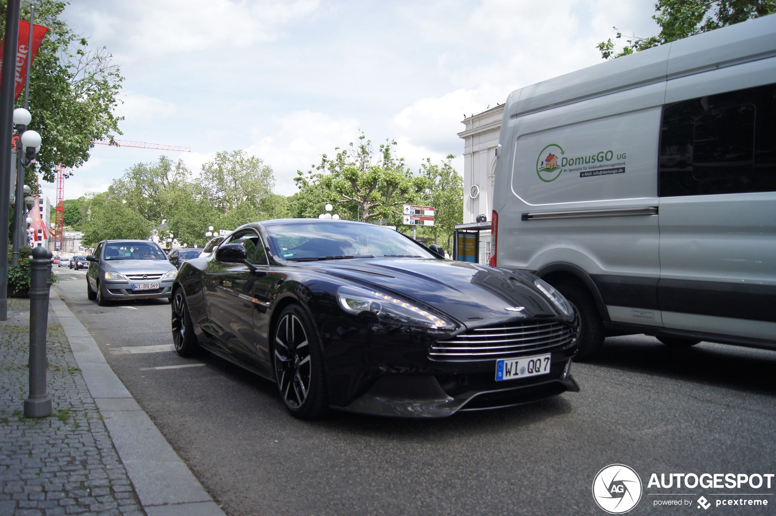 Aston Martin Vanquish 2013