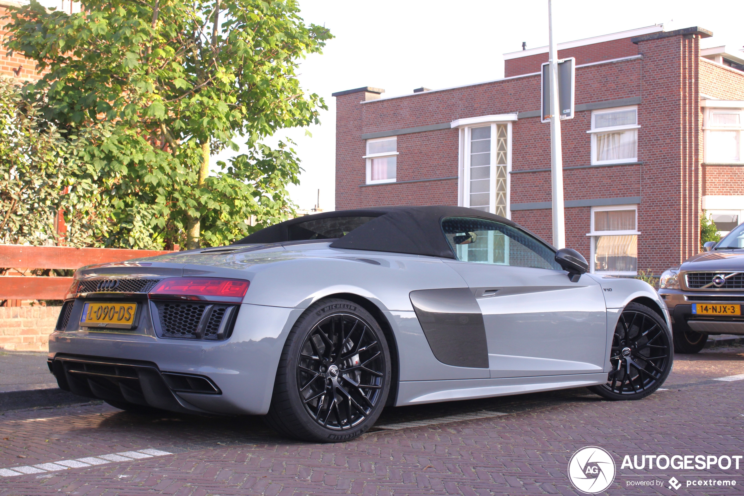 Audi R8 V10 Spyder 2016