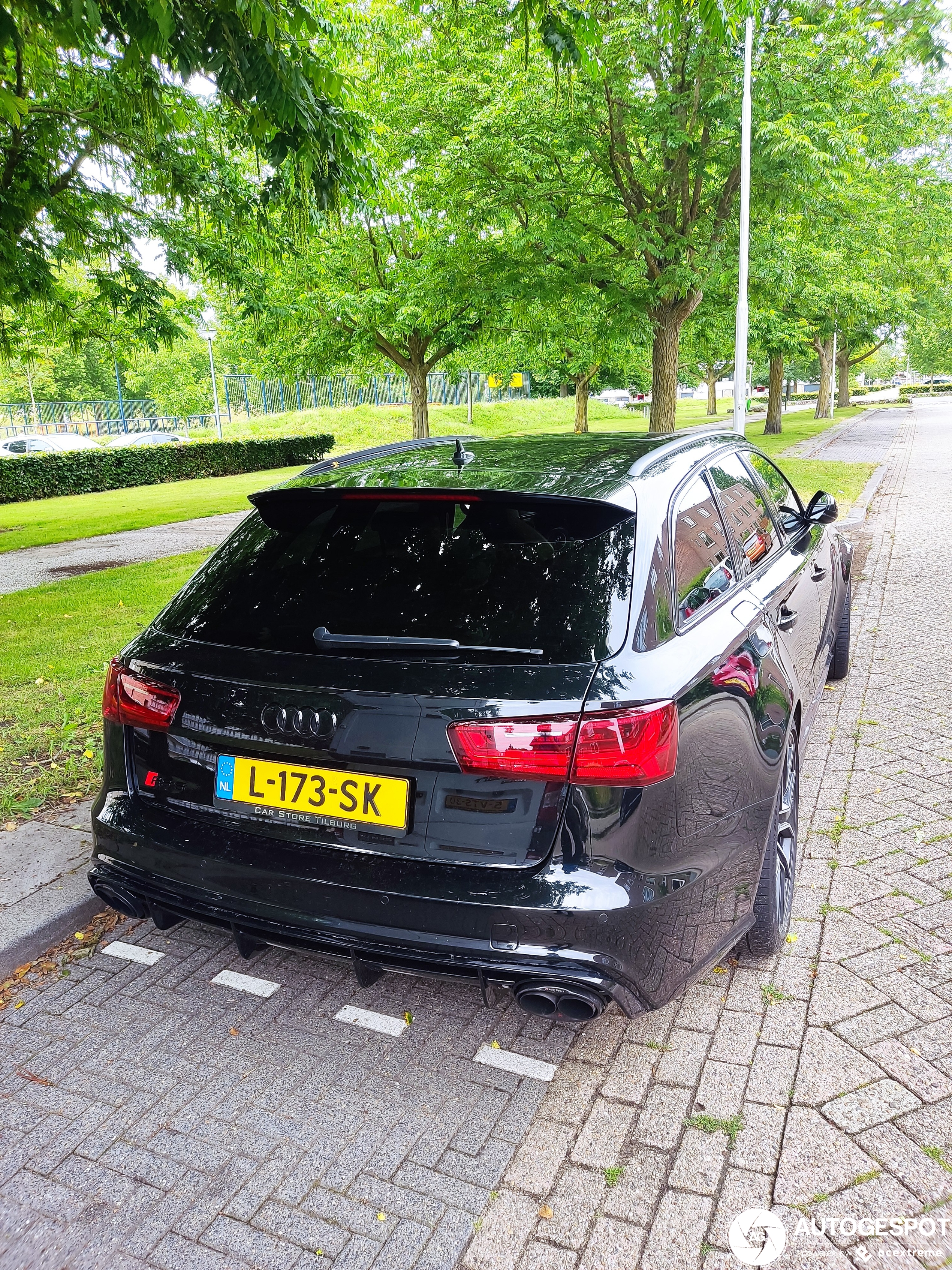 Audi RS6 Avant C7 2015