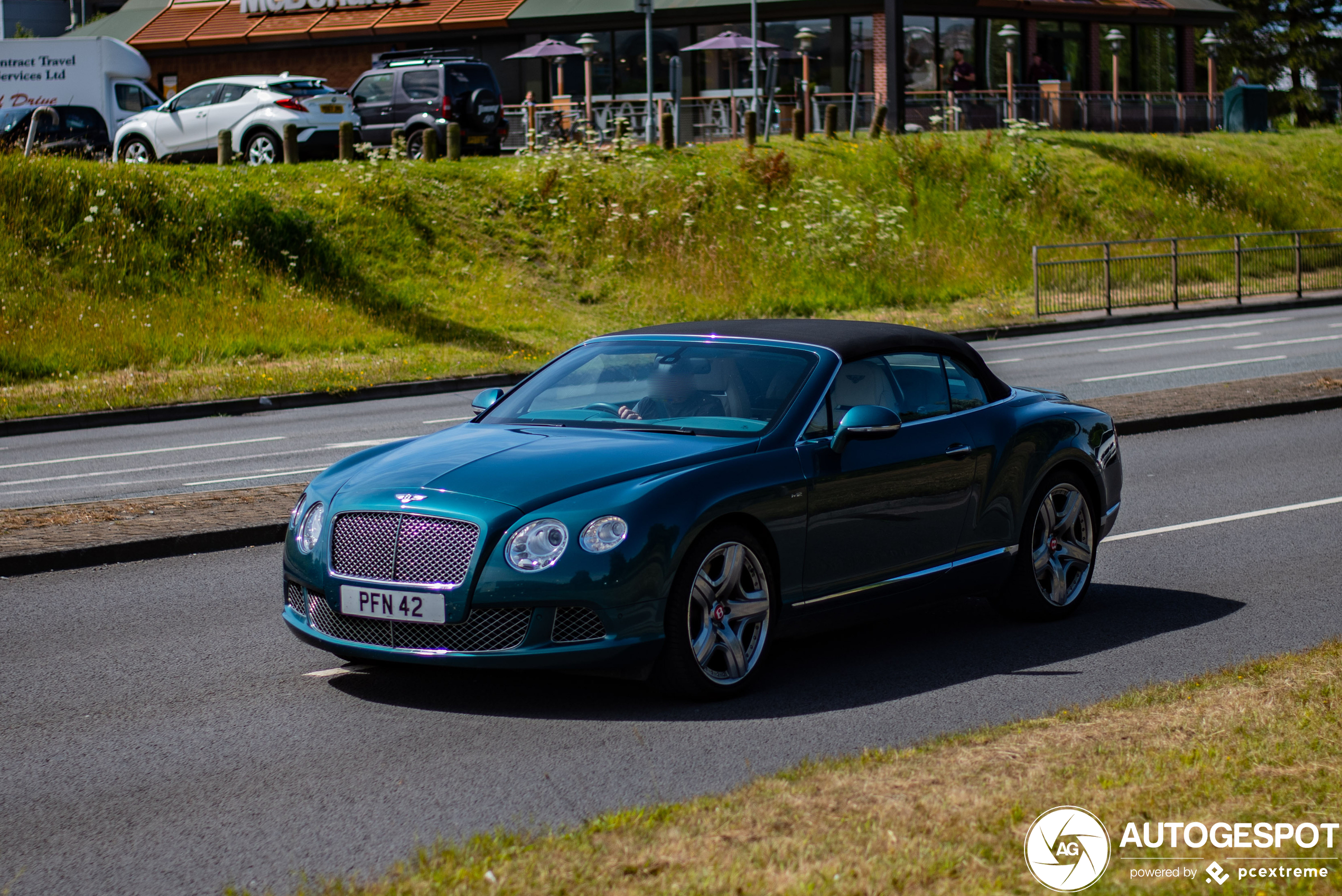 Bentley Continental GTC 2012