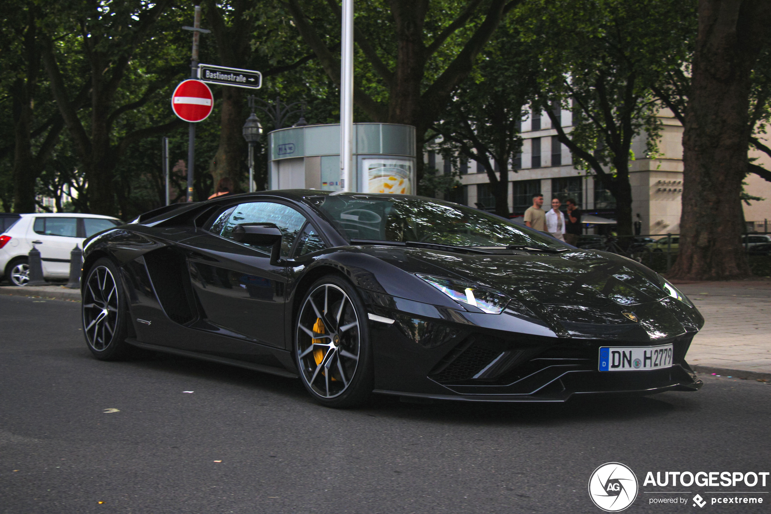 Lamborghini Aventador S LP740-4