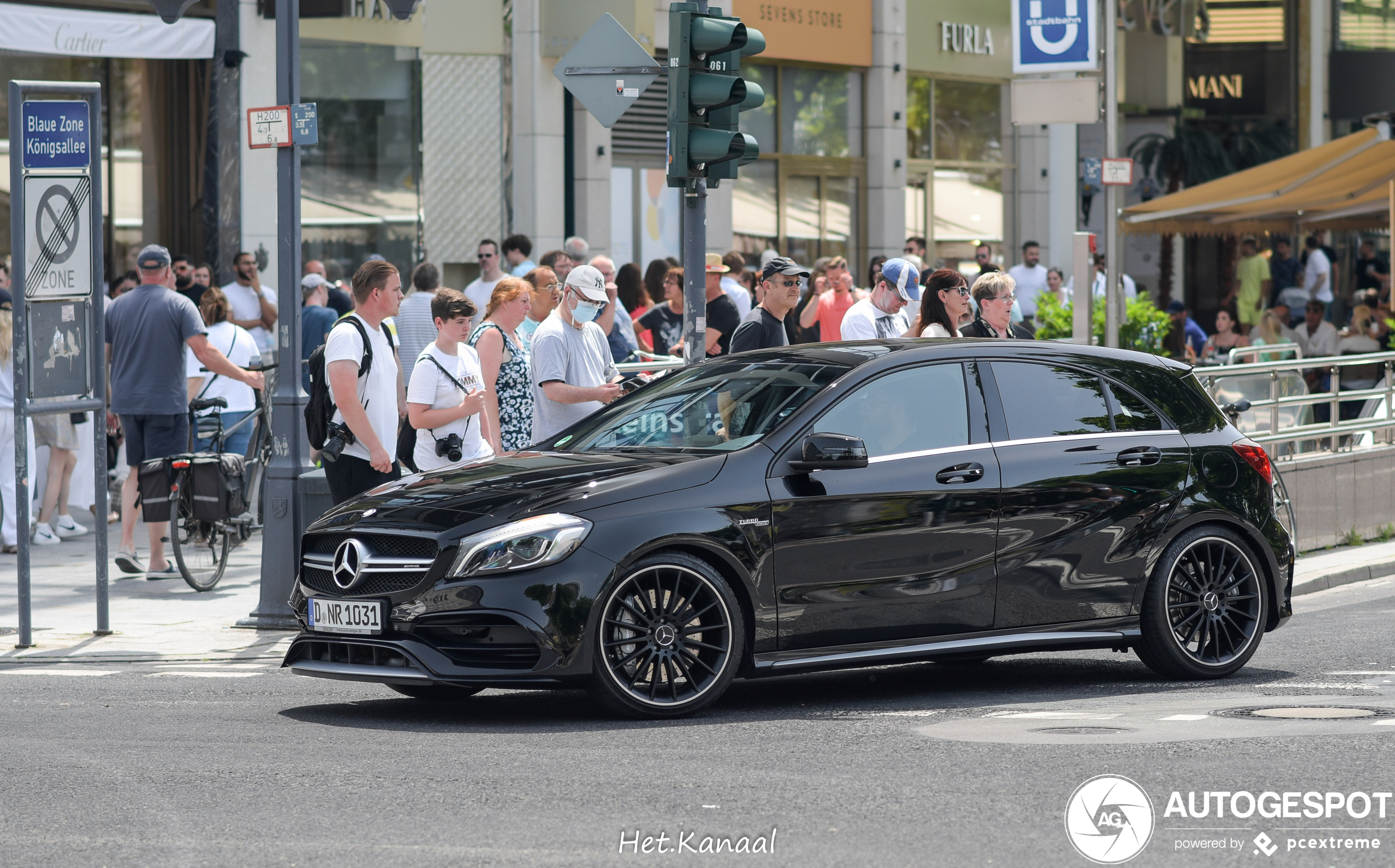 Mercedes-AMG A 45 W176 2015