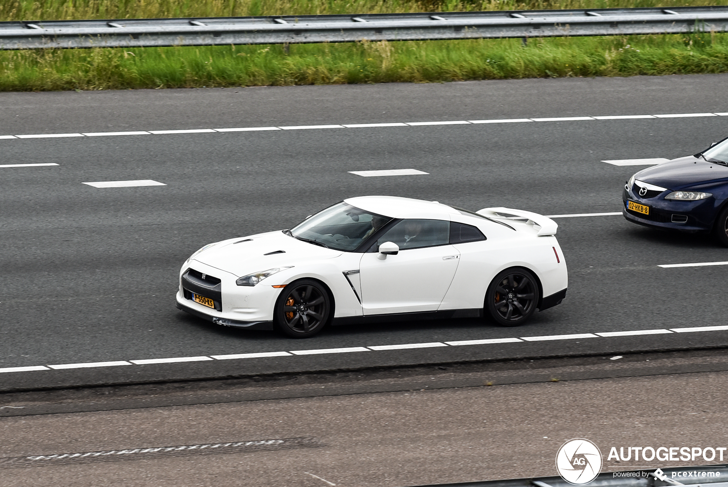 Nissan GT-R